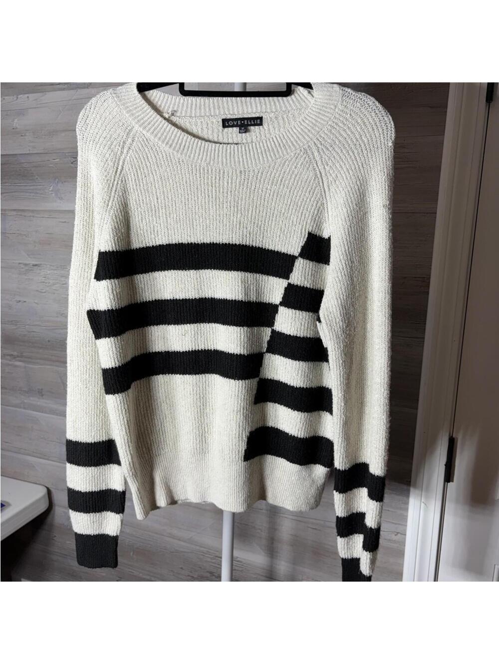 Love Ellie Women's Medium Black and White Striped Pullover Sweater 1114
